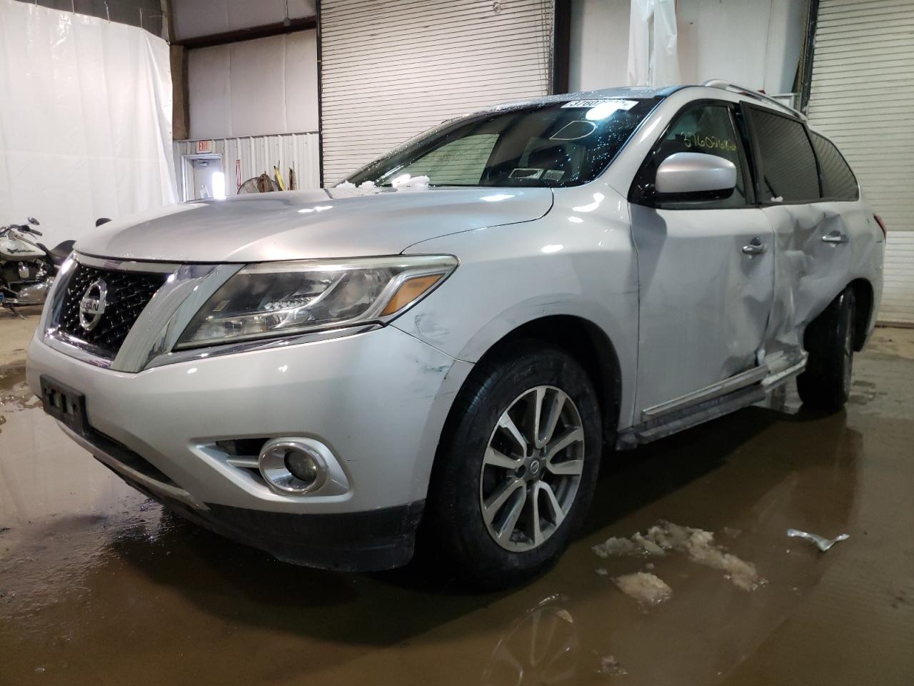 Photo 2 from auction – 2013 NISSAN PATHFINDER with VIN 5N1AR2MM9DC636192