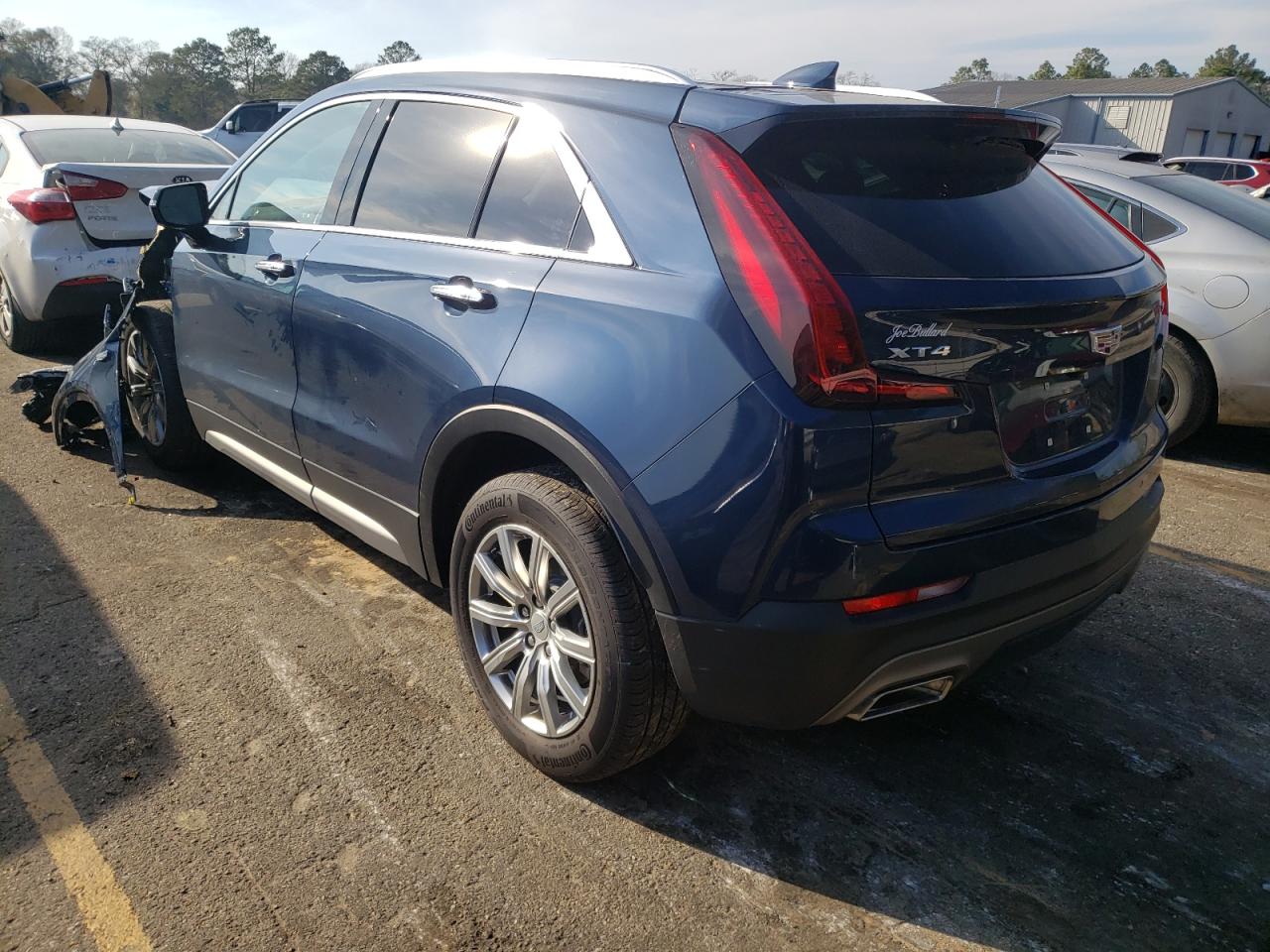 Photo 3 from auction – 2021 CADILLAC XT4 PREMIU with VIN 1GYFZCR41MF072099