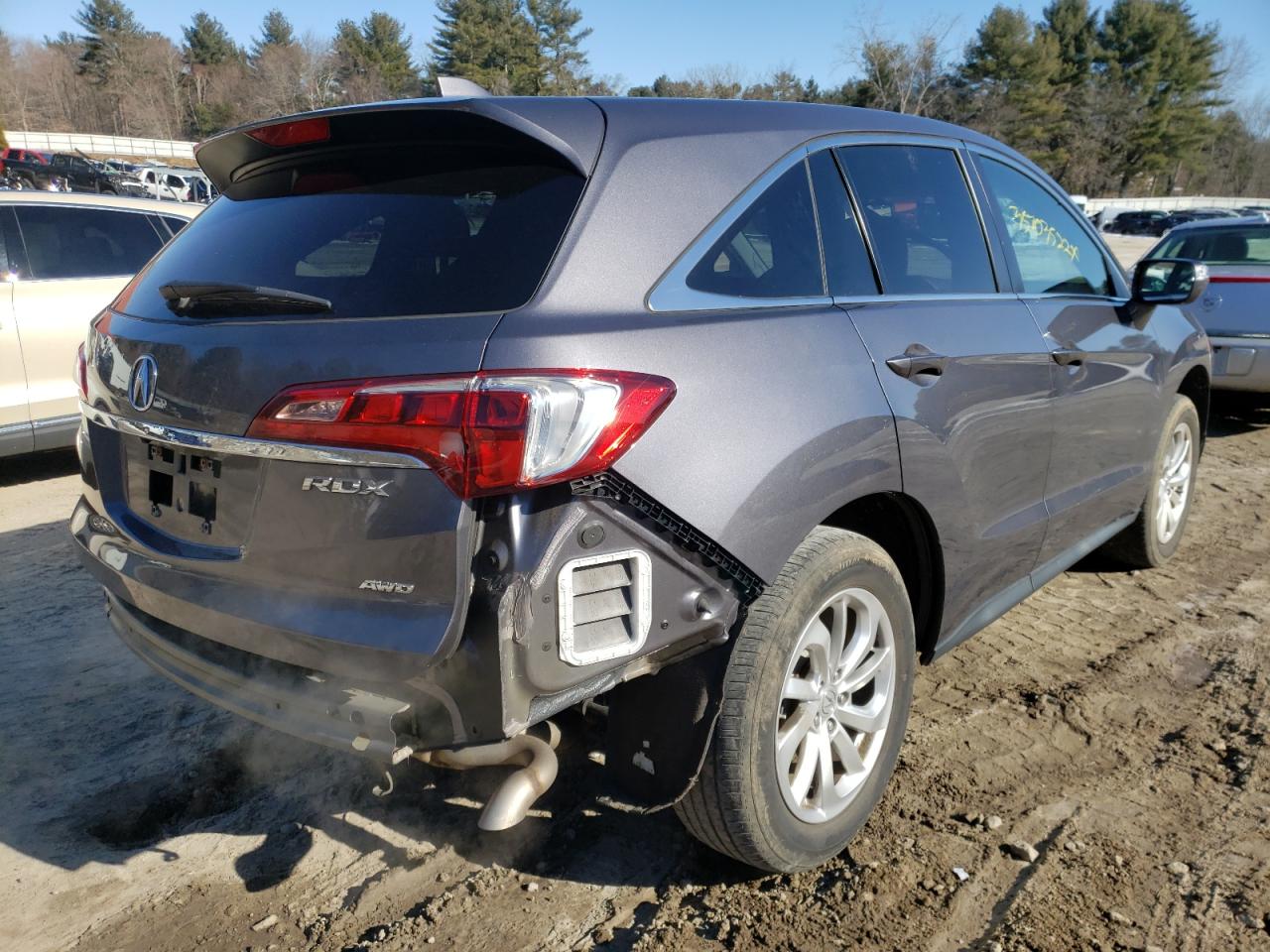 Photo 4 from auction – 2017 ACURA RDX with VIN 5J8TB4H38HL014219