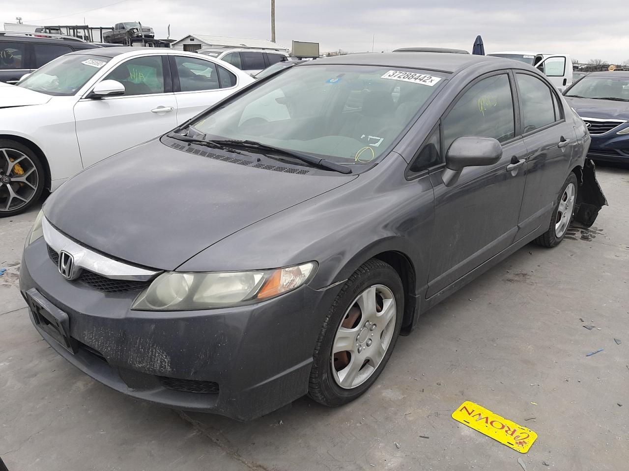 Photo 2 from auction – 2011 HONDA CIVIC LX with VIN 2HGFA1F53BH527837