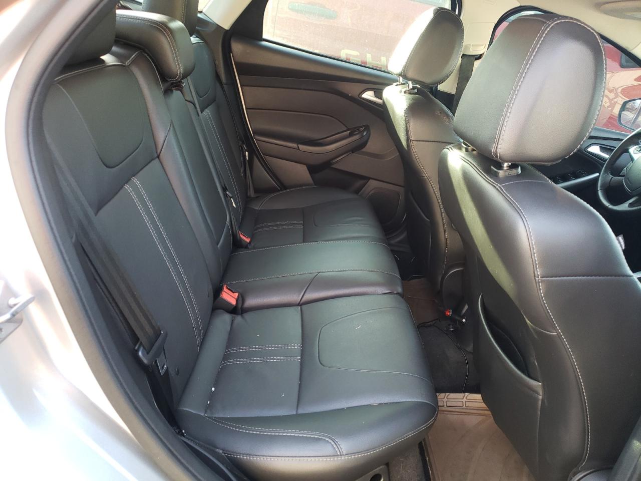 Photo 6 from auction – 2014 FORD FOCUS SE with VIN 1FADP3F27EL136905