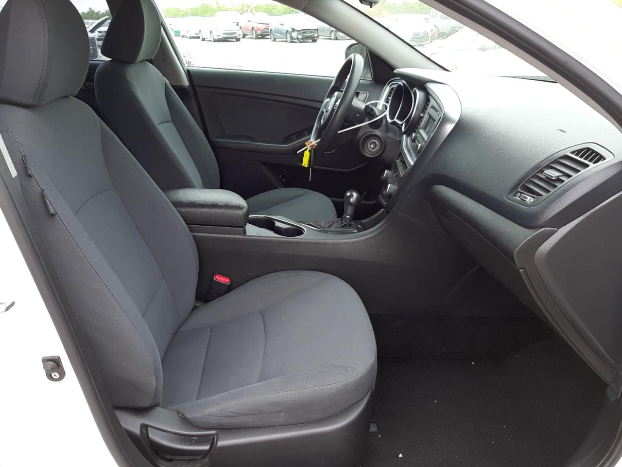 Photo 5 from auction – 2015 KIA OPTIMA LX with VIN KNAGM4A74F5663988