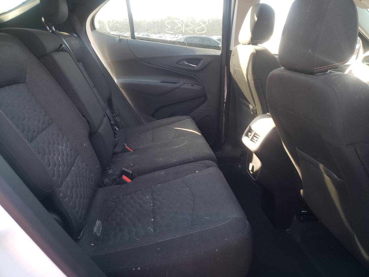 Photo 6 from auction – 2018 CHEVROLET EQUINOX LT with VIN 2GNAXJEV6J6341431