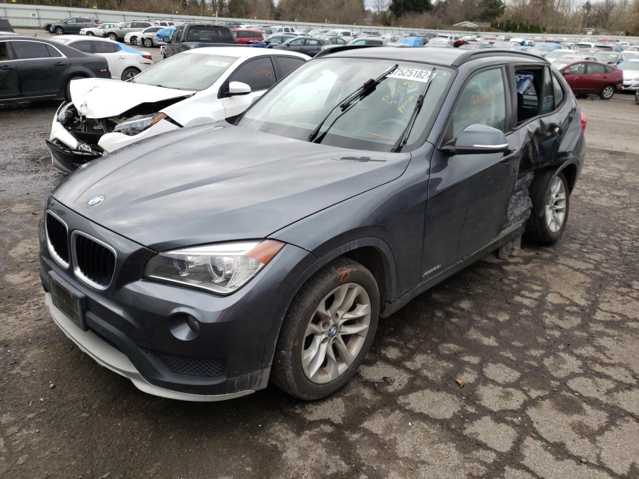 Photo 2 from auction – 2015 BMW X1 XDRIVE2 with VIN WBAVL1C51FVY36757