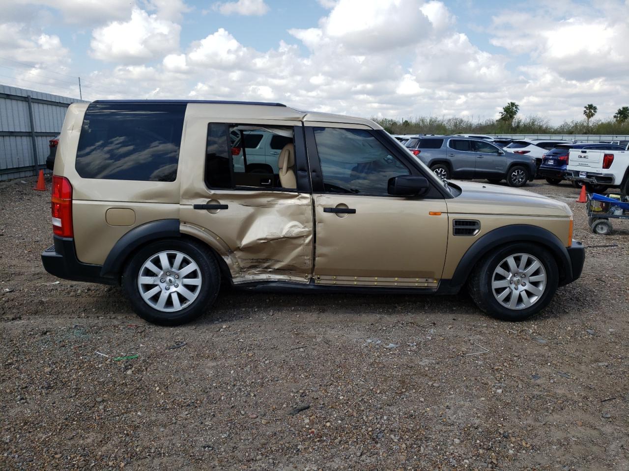 Photo 9 from auction – 2005 LAND ROVER LR3 SE with VIN SALAD25445A320139