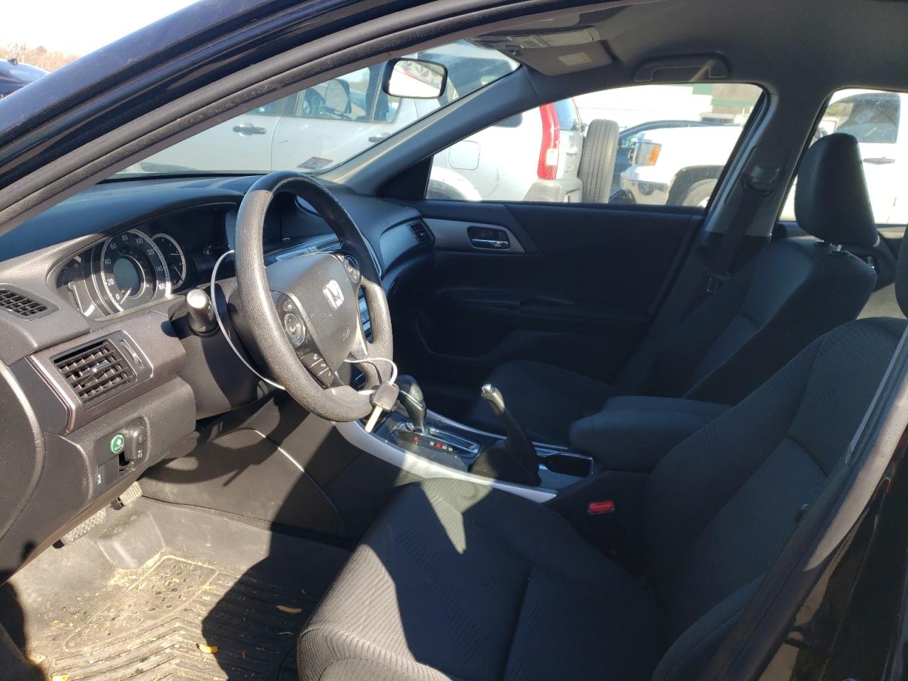 Photo 5 from auction – 2015 HONDA ACCORD LX with VIN 1HGCR2F34FA190664