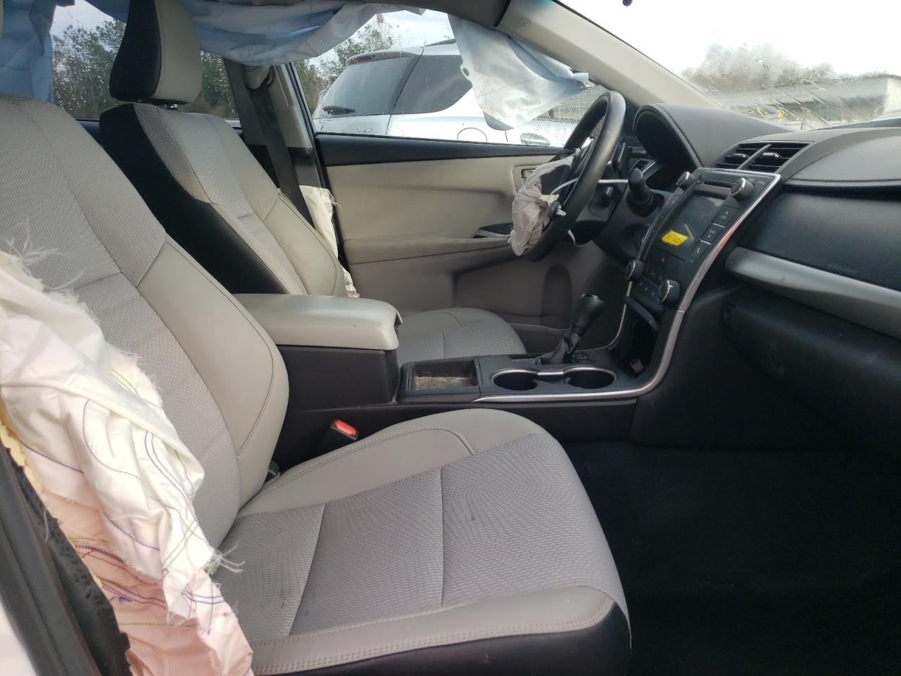 Photo 5 from auction – 2017 TOYOTA CAMRY LE with VIN 4T1BF1FK2HU361784