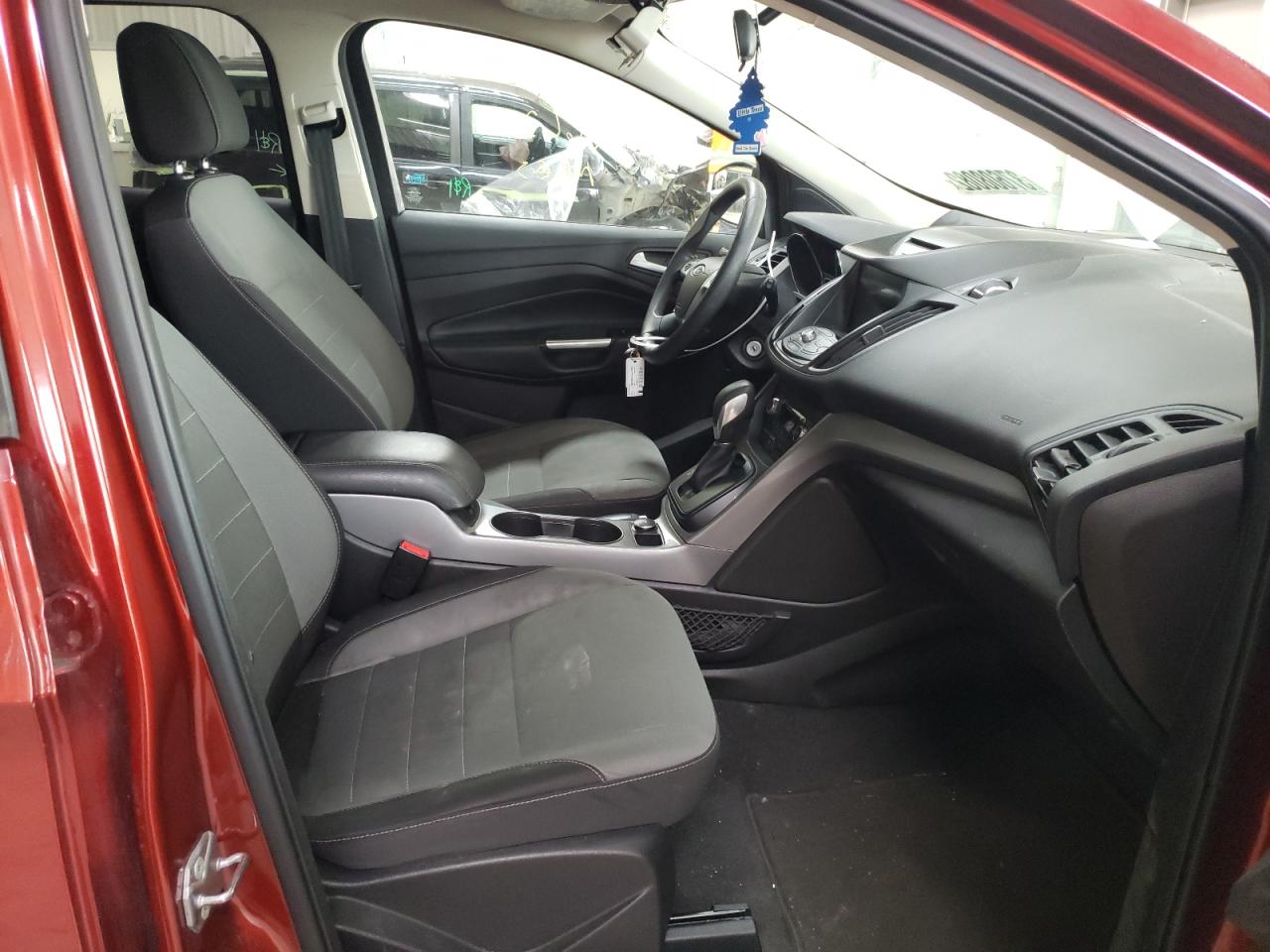 Photo 5 from auction – 2016 FORD ESCAPE SE with VIN 1FMCU0GX3GUB94137