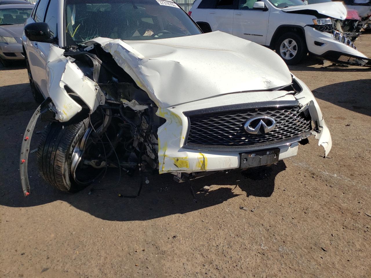Photo 9 from auction – 2017 INFINITI QX70 with VIN JN8CS1MW3HM412434