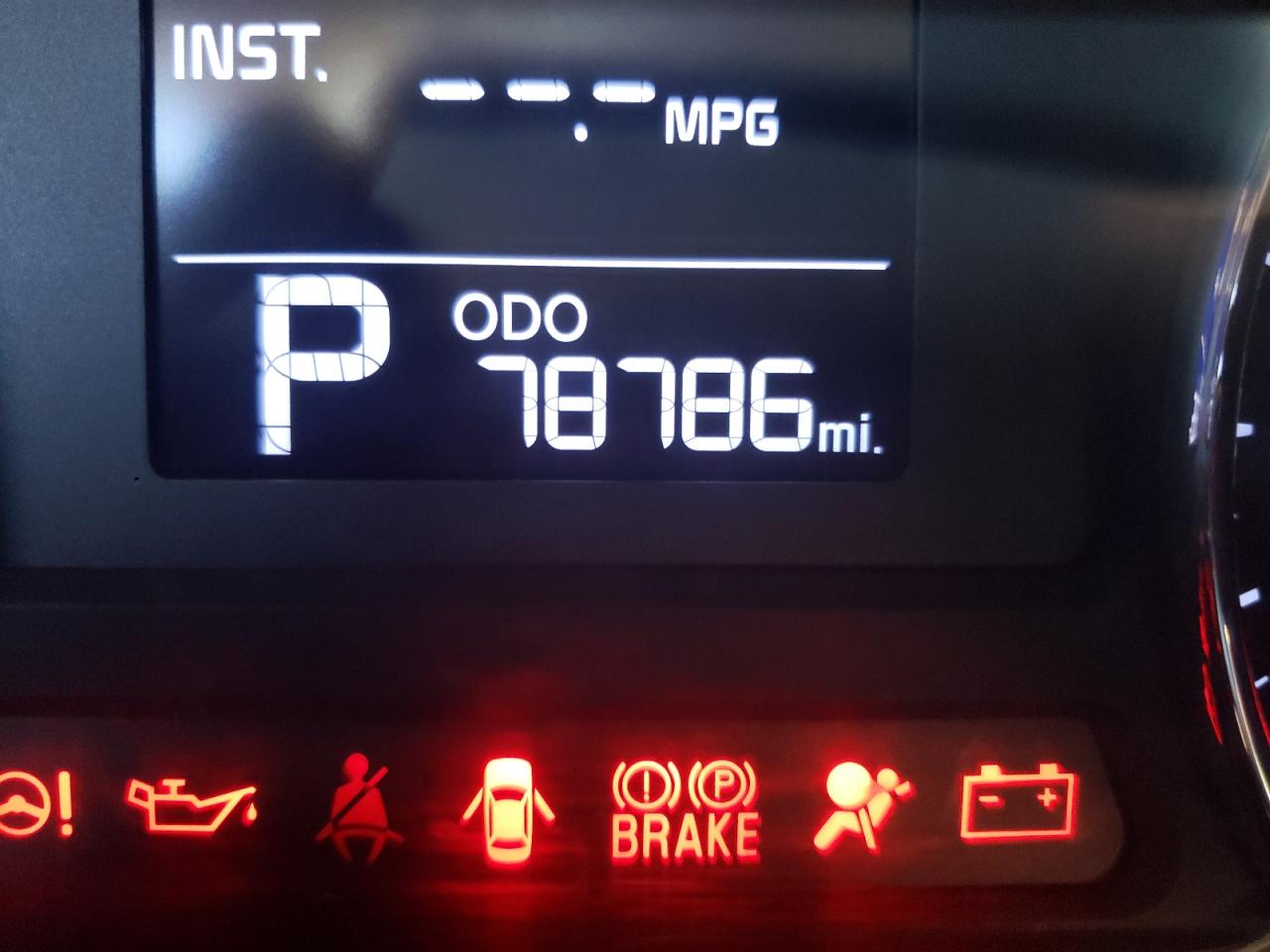 Photo 8 from auction – 2016 KIA FORTE LX with VIN KNAFK4A66G5594344