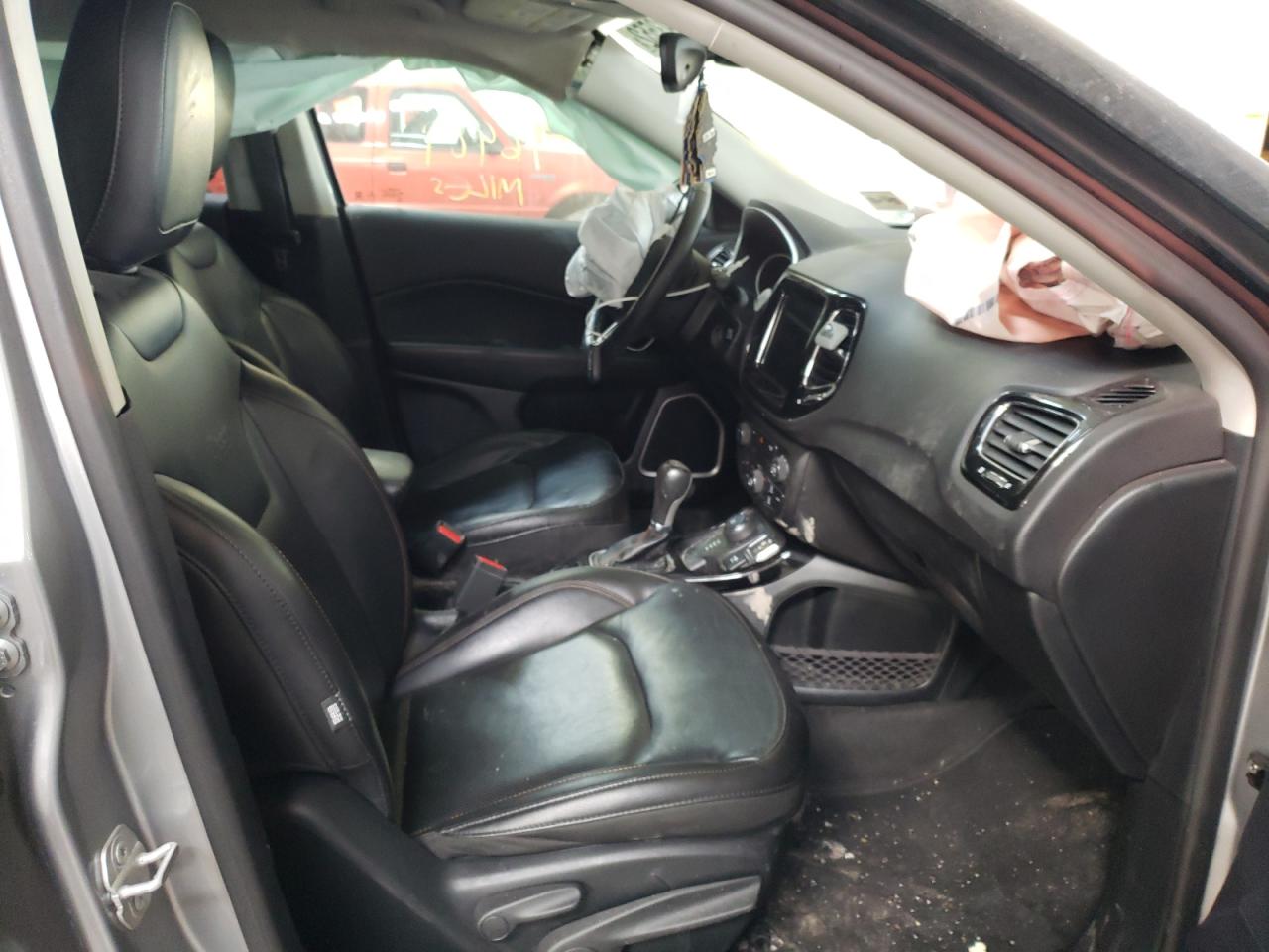 Photo 5 from auction – 2018 JEEP COMPASS LI with VIN 3C4NJDCB3JT252417