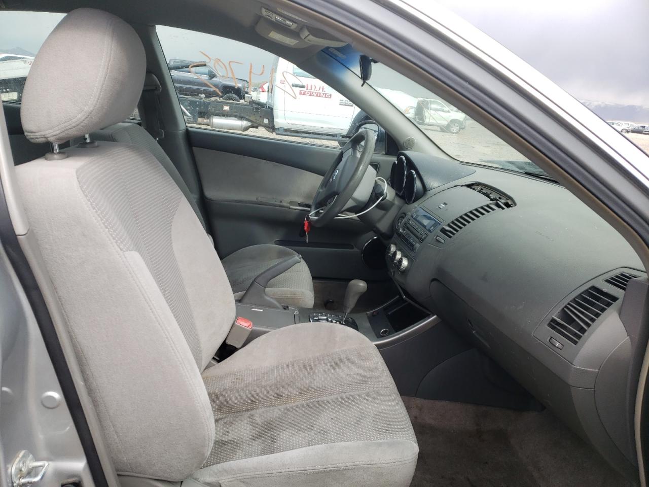 Photo 5 from auction – 2005 NISSAN ALTIMA S with VIN 1N4AL11D75N421653