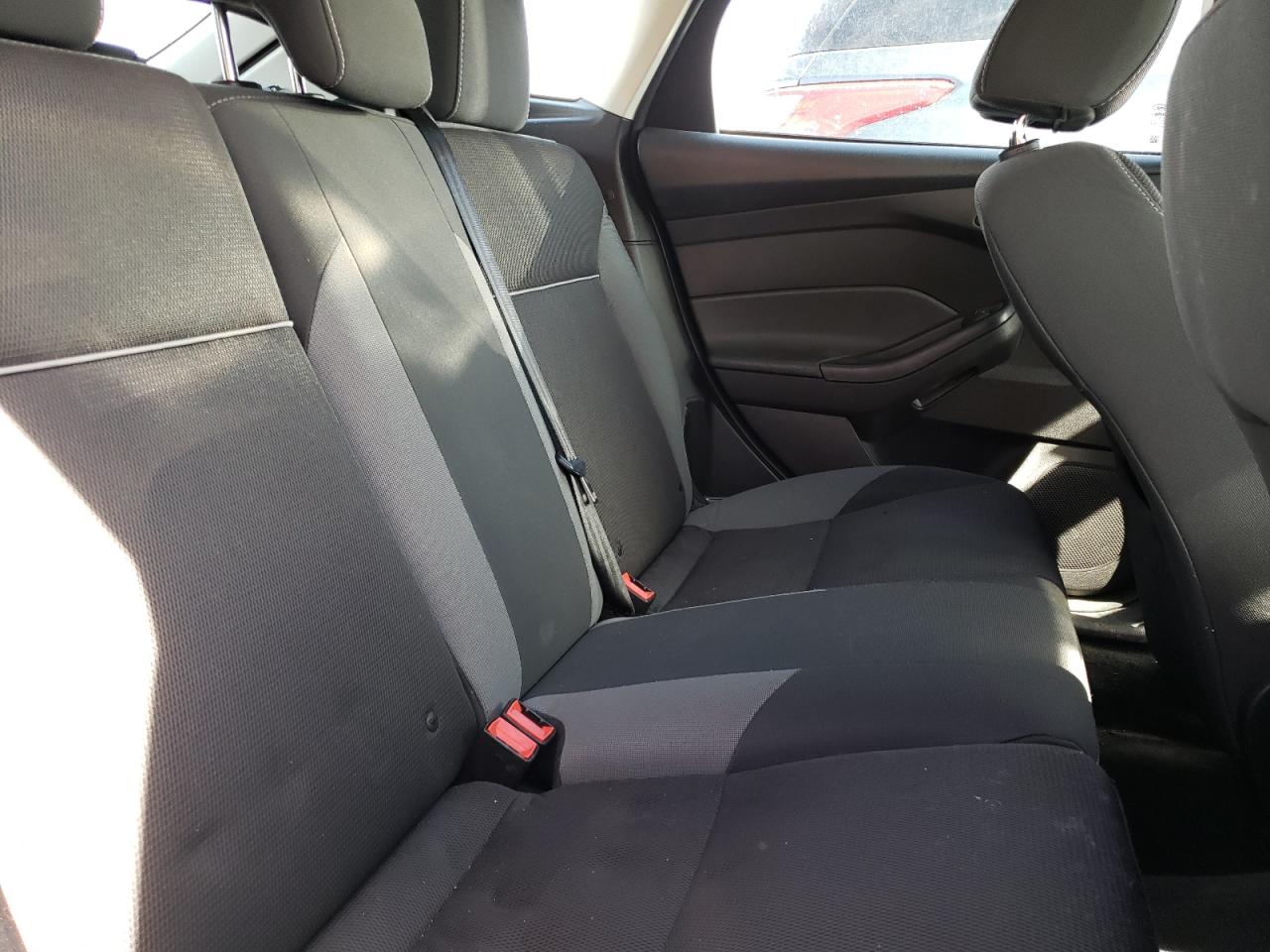 Photo 6 from auction – 2013 FORD FOCUS SE with VIN 1FADP3K21DL361423