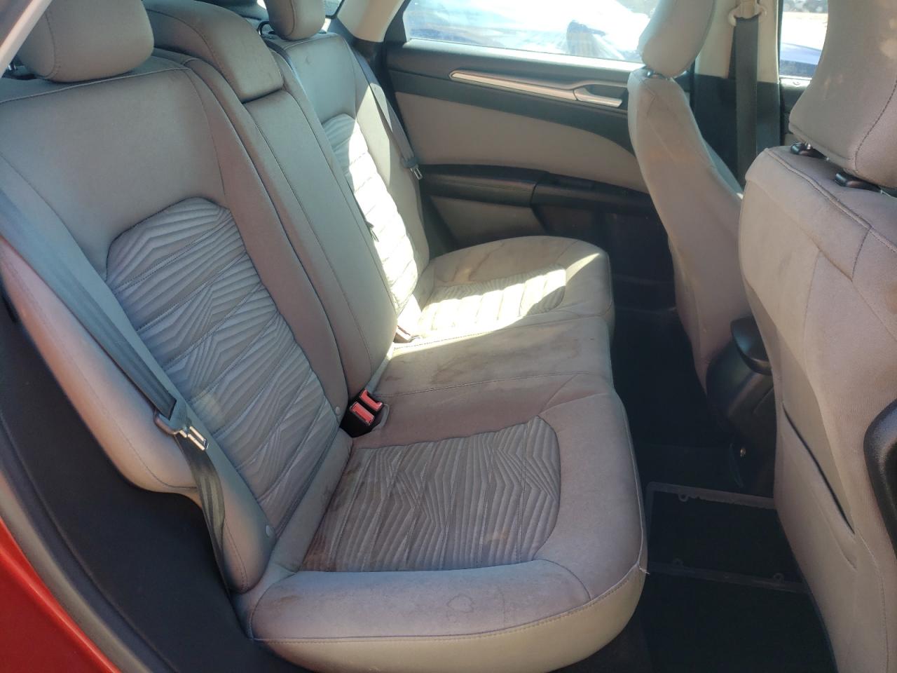 Photo 6 from auction – 2016 FORD FUSION S with VIN 3FA6P0G7XGR376066