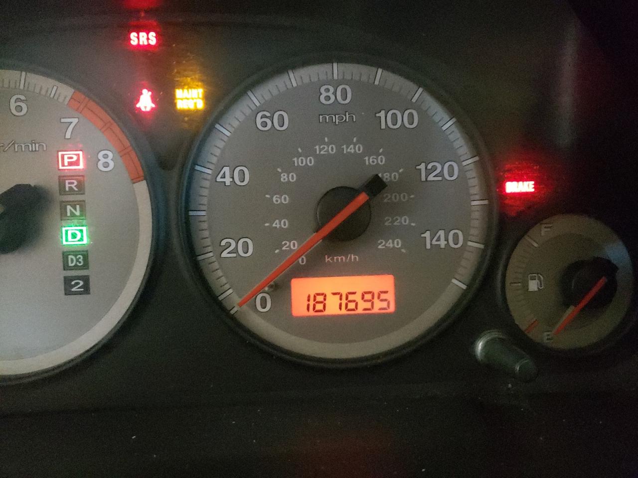 Photo 8 from auction – 2001 HONDA CIVIC LX with VIN 1HGEM22571L001002