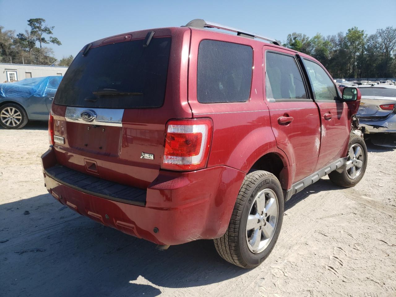 Photo 4 from auction – 2011 FORD ESCAPE LIM with VIN 1FMCU0EG8BKB96831