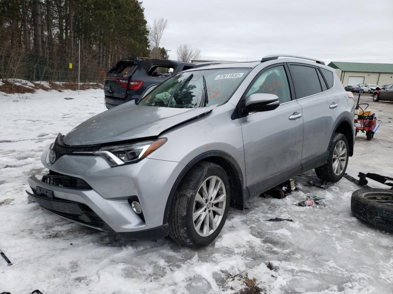 Photo 2 from auction – 2017 TOYOTA RAV4 LIMIT with VIN 2T3DFREV1HW687683