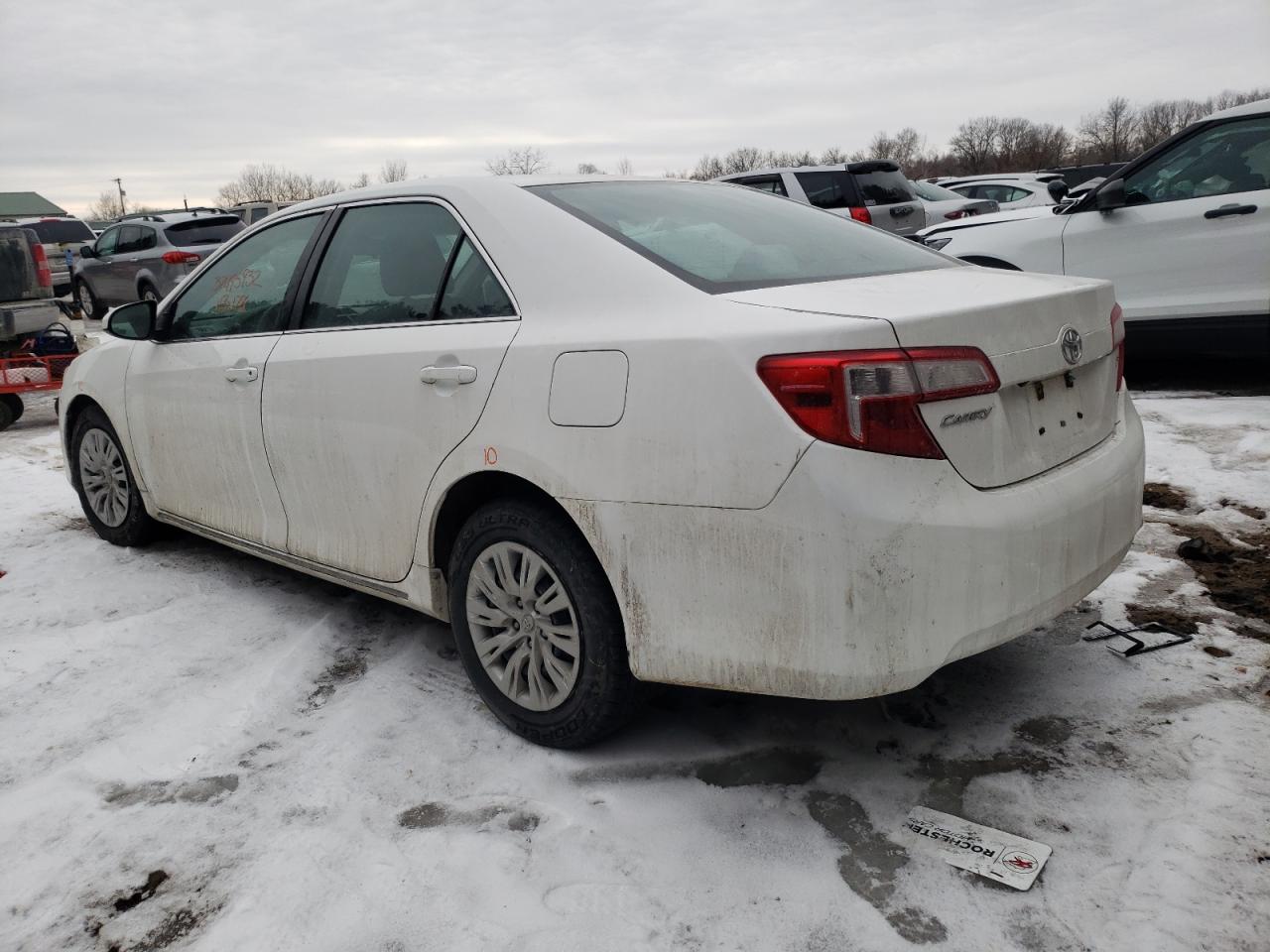Photo 3 from auction – 2014 TOYOTA CAMRY L with VIN 4T4BF1FK0ER430814