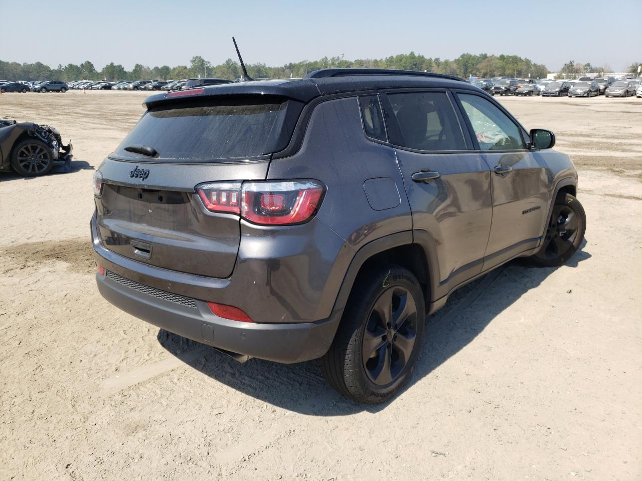 Foto 4 de la subasta – 2018 JEEP COMPASS LA con VIN 3C4NJCBB7JT319127