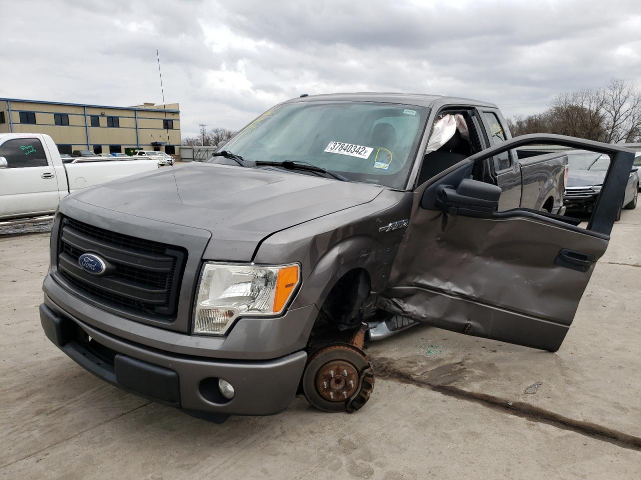 Photo 2 from auction – 2013 FORD F150 SUPER with VIN 1FTFX1CFXDFA37197