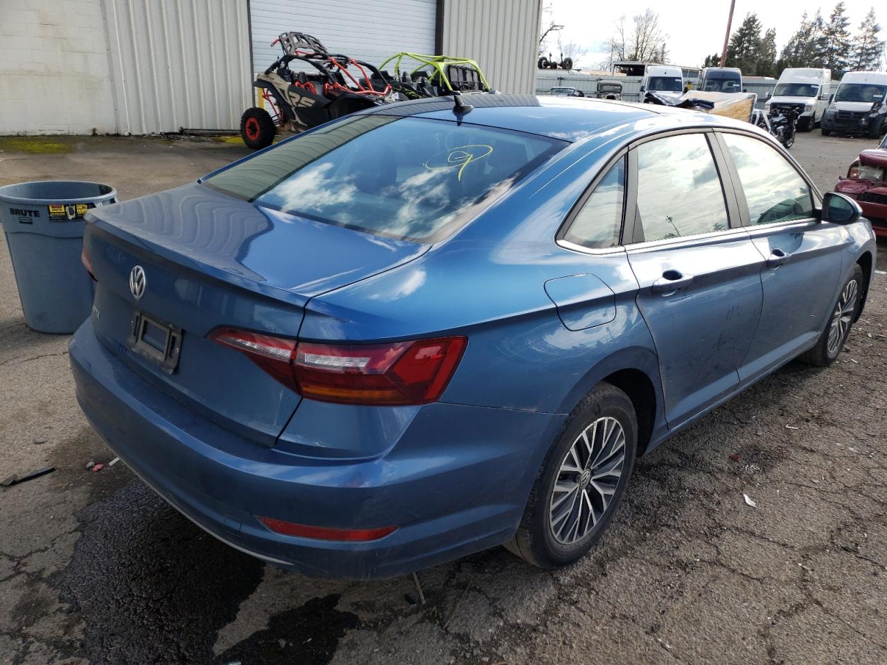 Photo 4 from auction – 2019 VOLKSWAGEN JETTA with VIN 3VWCB7BU9KM165140