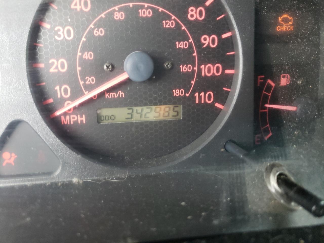Photo 8 from auction – 2001 TOYOTA COROLLA CE with VIN 1NXBR12E31Z417857