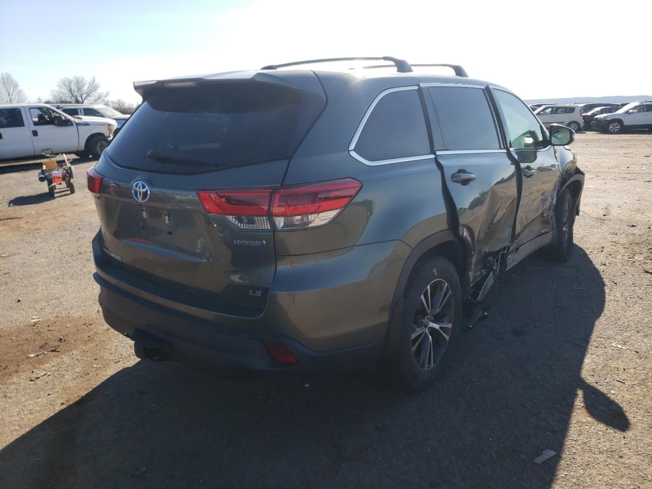 Photo 4 from auction – 2018 TOYOTA HIGHLANDER with VIN 5TDBGRFH8JS038225