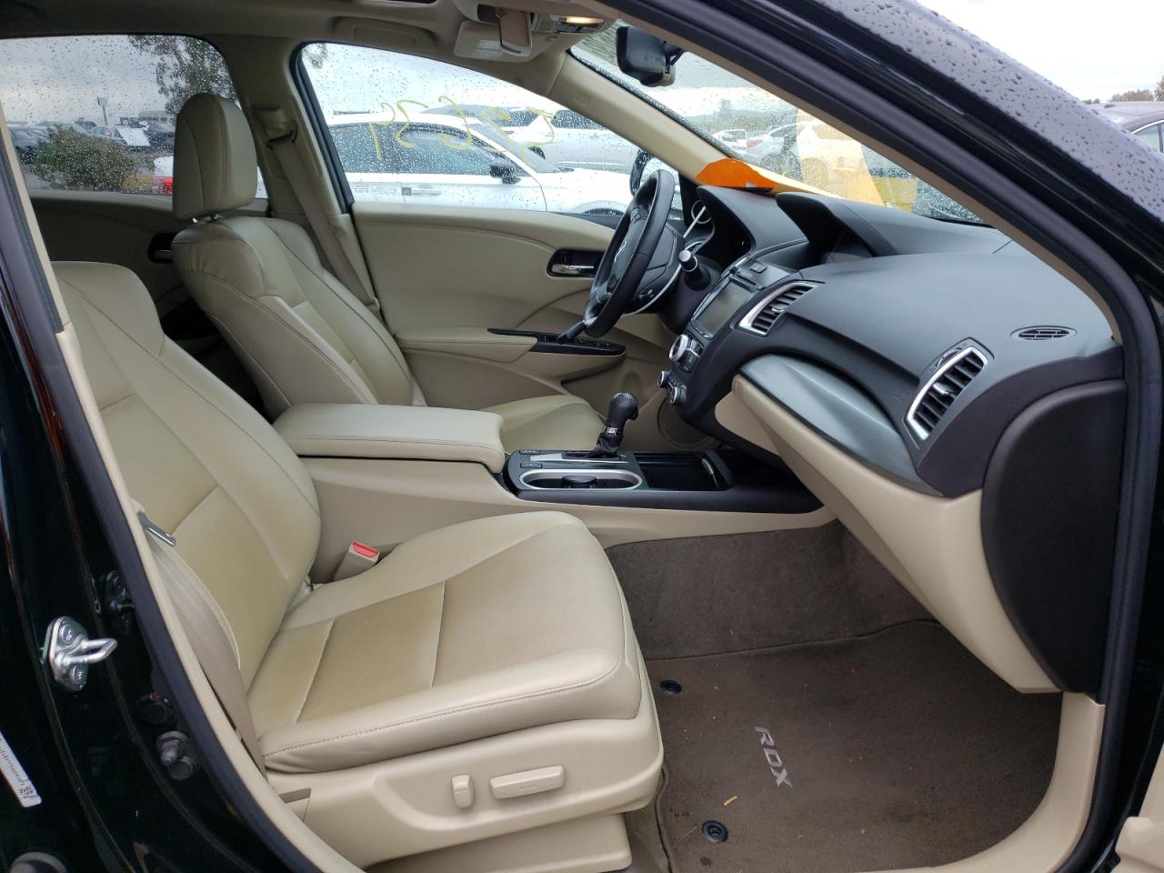 Photo 5 from auction – 2018 ACURA RDX TECHNO with VIN 5J8TB4H50JL027277