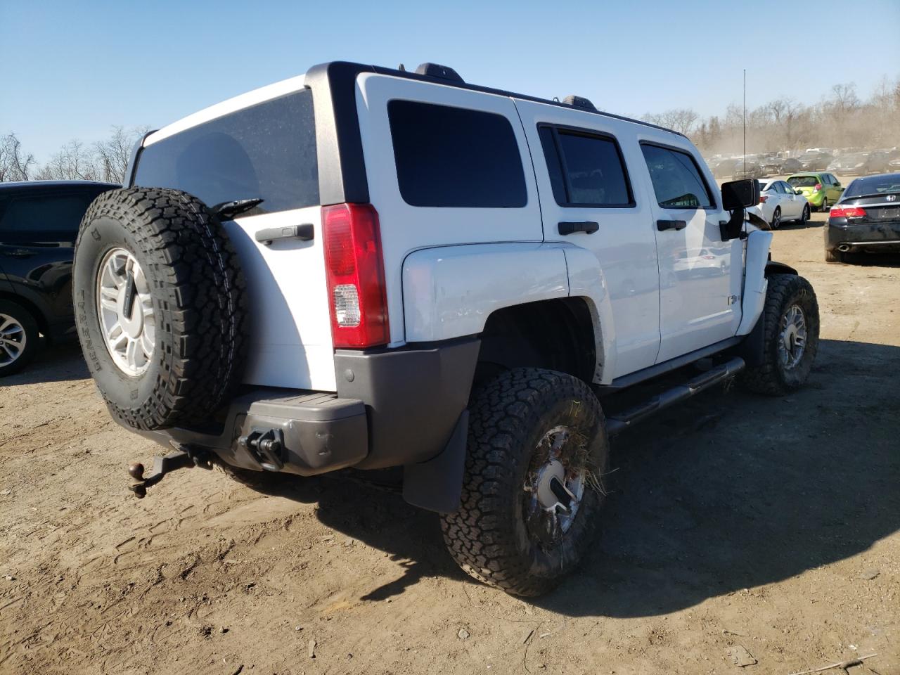 Photo 4 from auction – 2006 HUMMER H3 with VIN 5GTDN136068110235