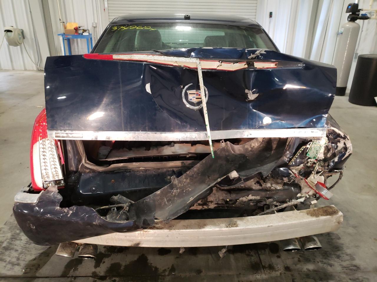 Photo 9 from auction – 2008 CADILLAC DTS with VIN 1G6KD57Y78U208213