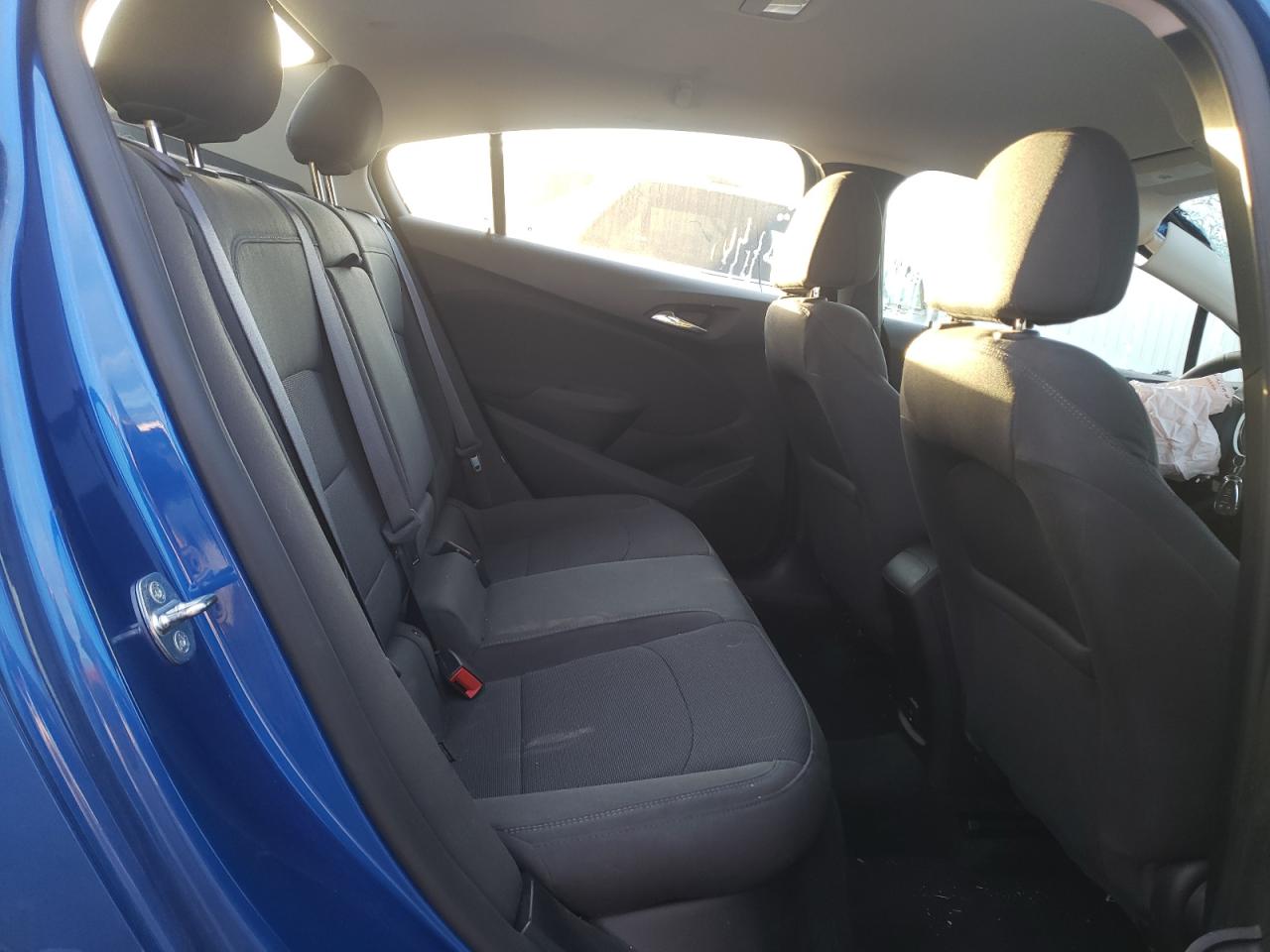 Photo 6 from auction – 2017 CHEVROLET CRUZE LT with VIN 3G1BE5SM3HS522030