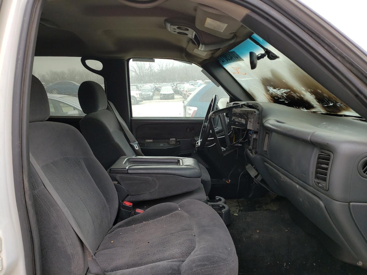 Photo 5 from auction – 2002 CHEVROLET SILVERADO with VIN 1GCHK23122F154867