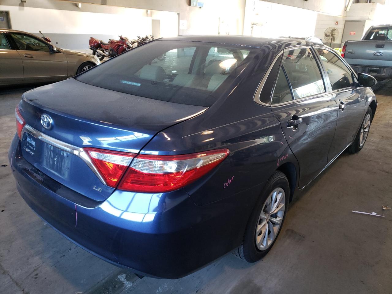 Photo 4 from auction – 2015 TOYOTA CAMRY LE with VIN 4T1BF1FK5FU946940