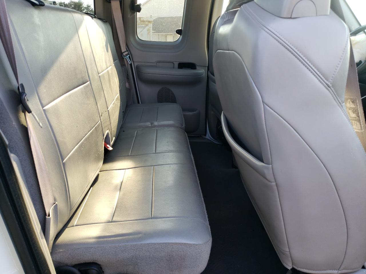 Photo 6 from auction – 2003 FORD F150 with VIN 1FTRX18L33NA54262