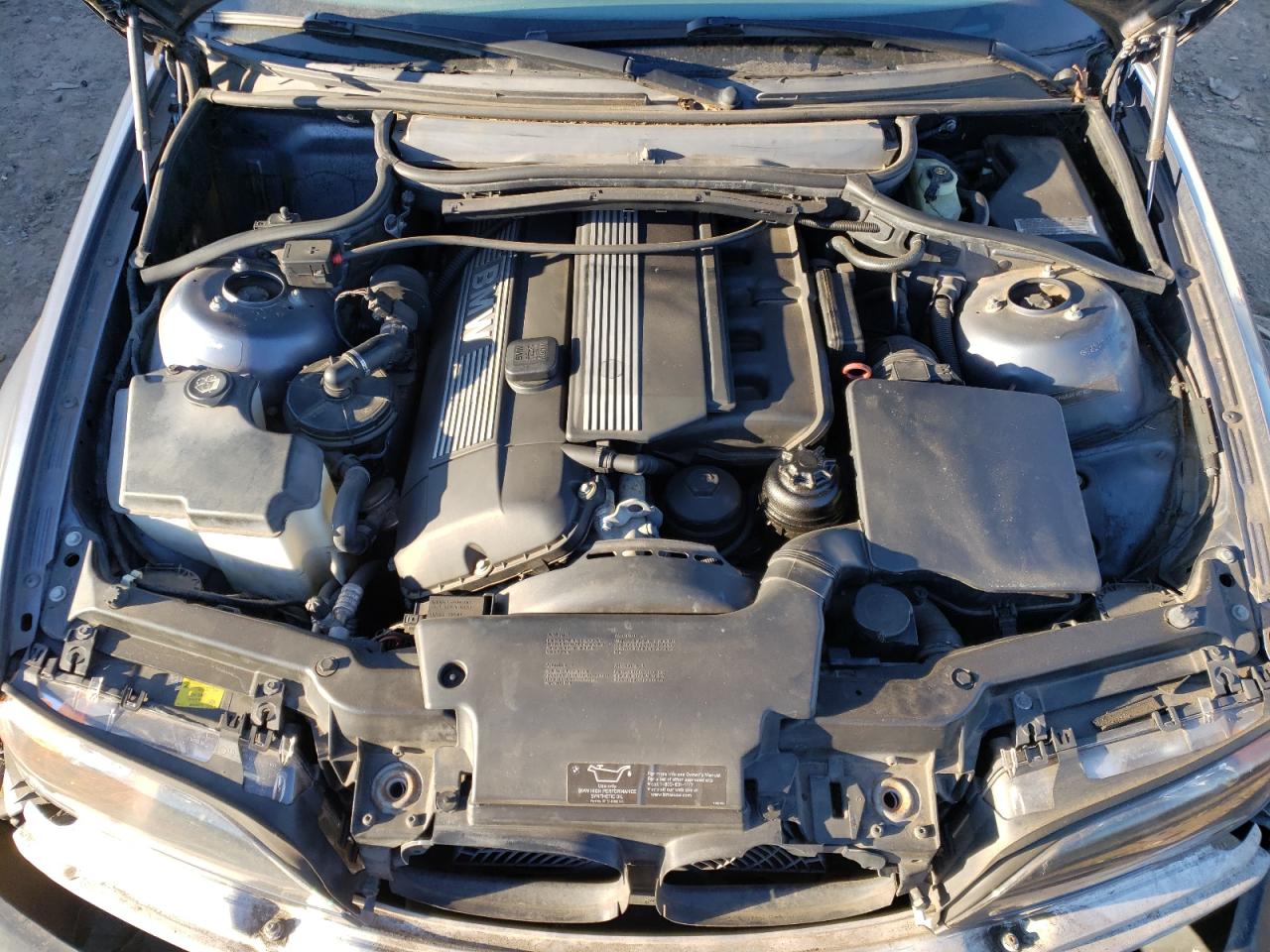 Photo 7 from auction – 2004 BMW 330 CI with VIN WBABW53404PL44456