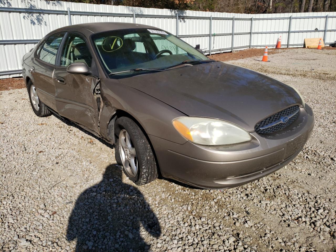 FORD TAURUS SES 2002 with VIN 1FAFP55262A209839 - Photo from auction