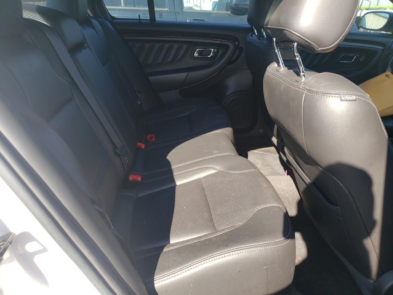 Photo 6 from auction – 2013 FORD TAURUS LIM with VIN 1FAHP2F8XDG137716