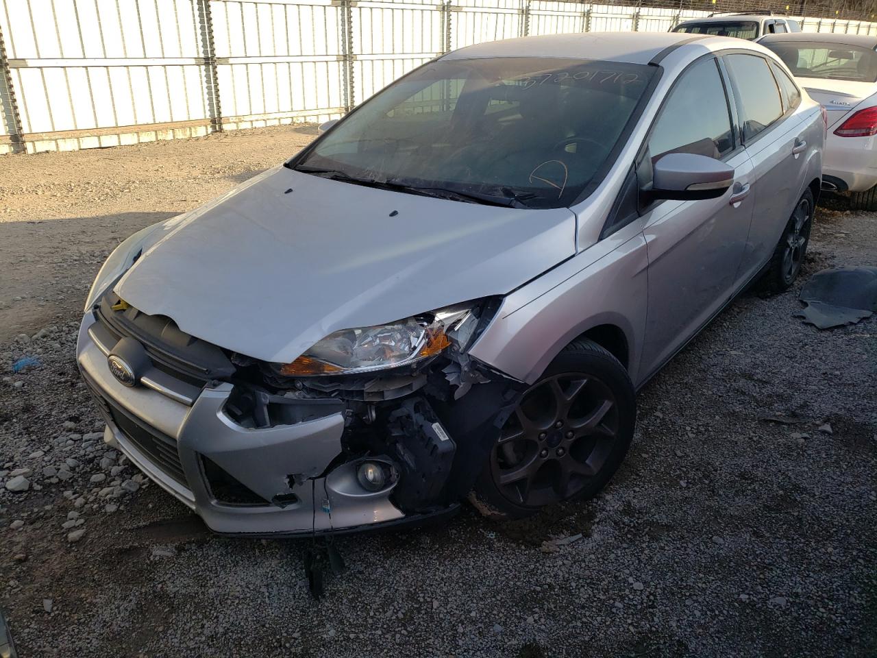 Photo 2 from auction – 2014 FORD FOCUS SE with VIN 1FADP3F27EL136905