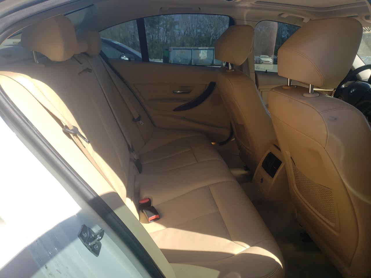 Photo 6 from auction – 2013 BMW 328 I with VIN WBA3A5C51DF604073