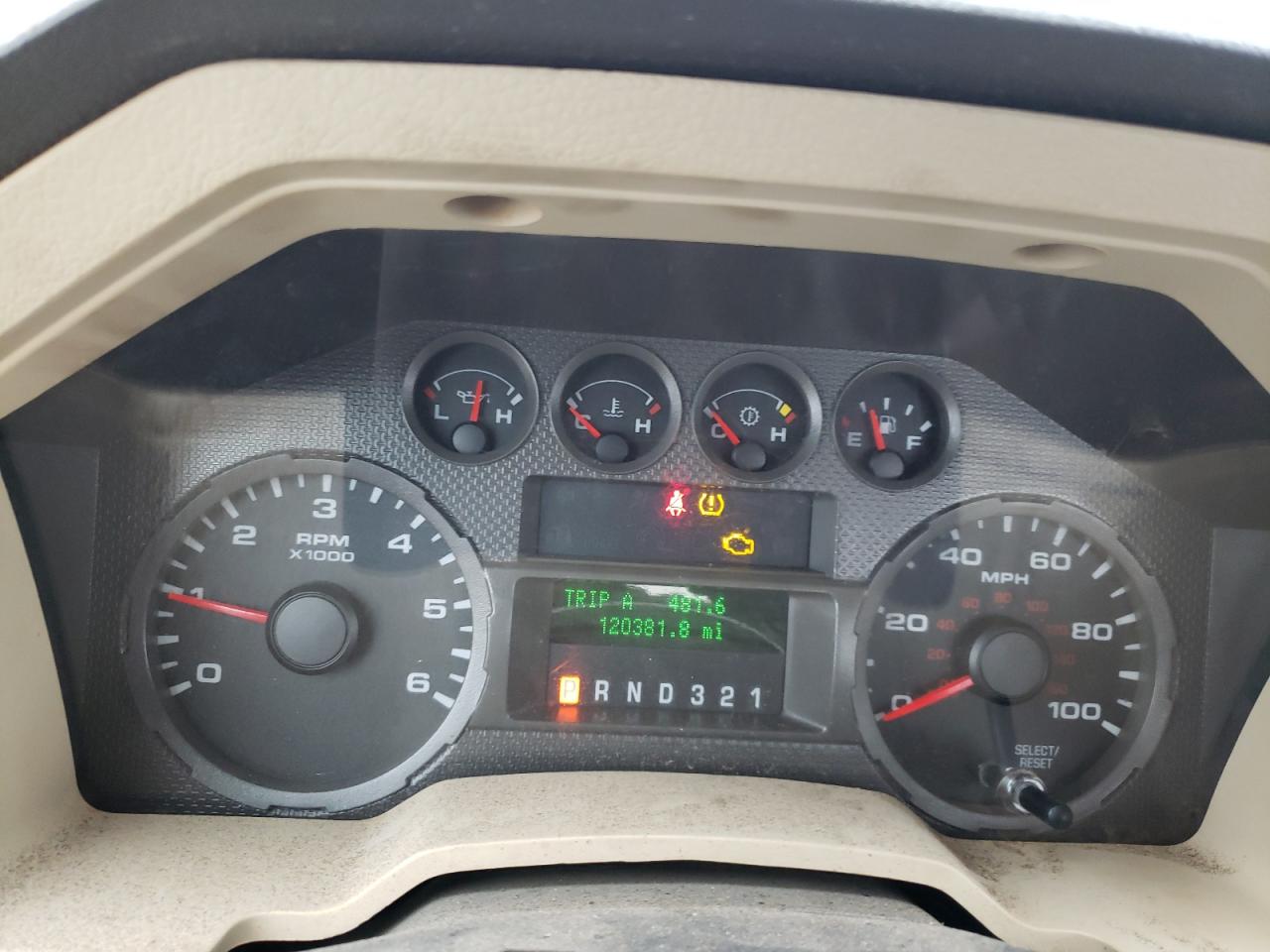 Photo 8 from auction – 2010 FORD F250 SUPER with VIN 1FTNF2A51AEA09756