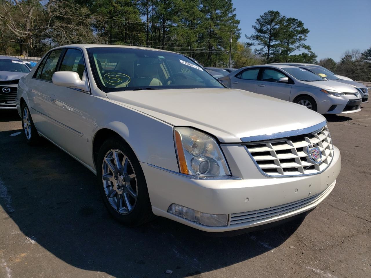 CADILLAC DTS 2008 with VIN 1G6KD57928U127838 - Photo from auction