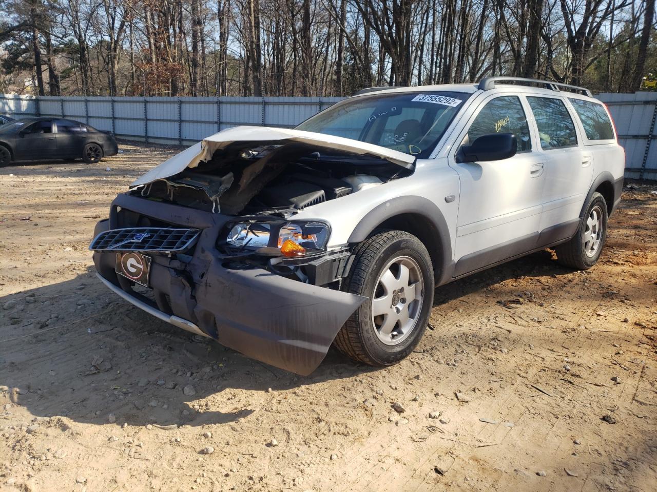 Photo 2 from auction – 2002 VOLVO V70 XC with VIN YV1SZ58D321074569