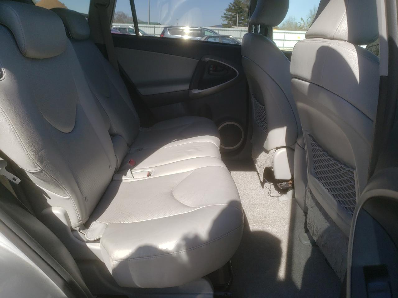 Photo 6 from auction – 2007 TOYOTA RAV4 LIMIT with VIN JTMBK31V676020906