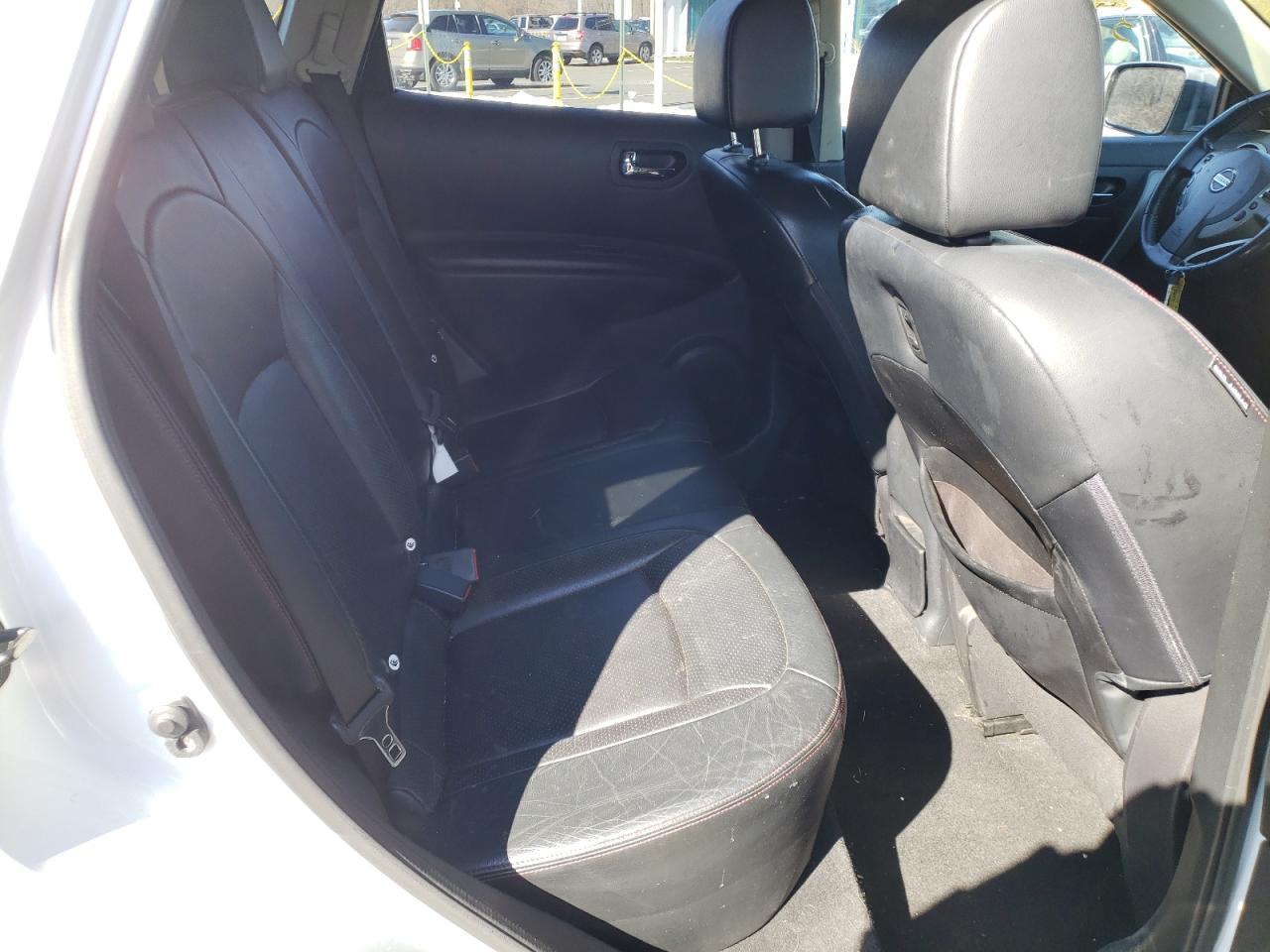 Photo 6 from auction – 2011 NISSAN ROGUE S with VIN JN8AS5MV7BW287147
