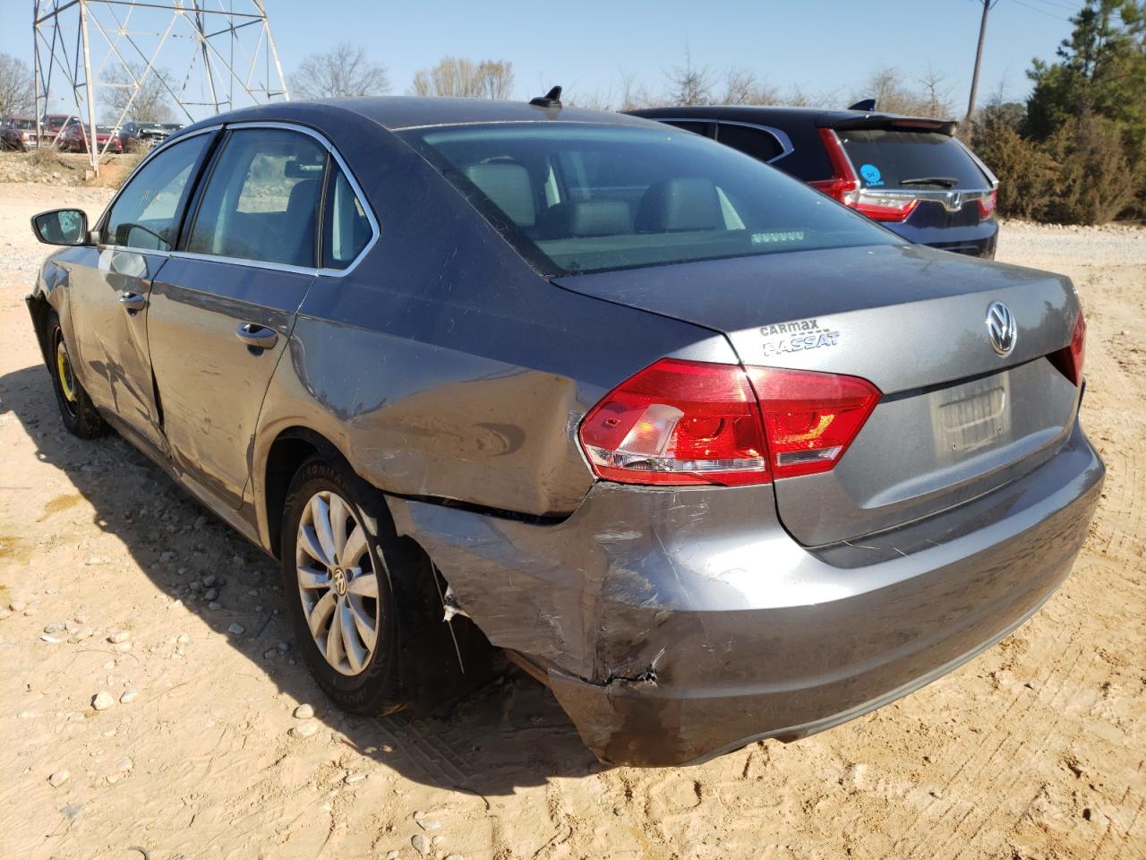Photo 3 from auction – 2014 VOLKSWAGEN PASSAT S with VIN 1VWAT7A39EC031537
