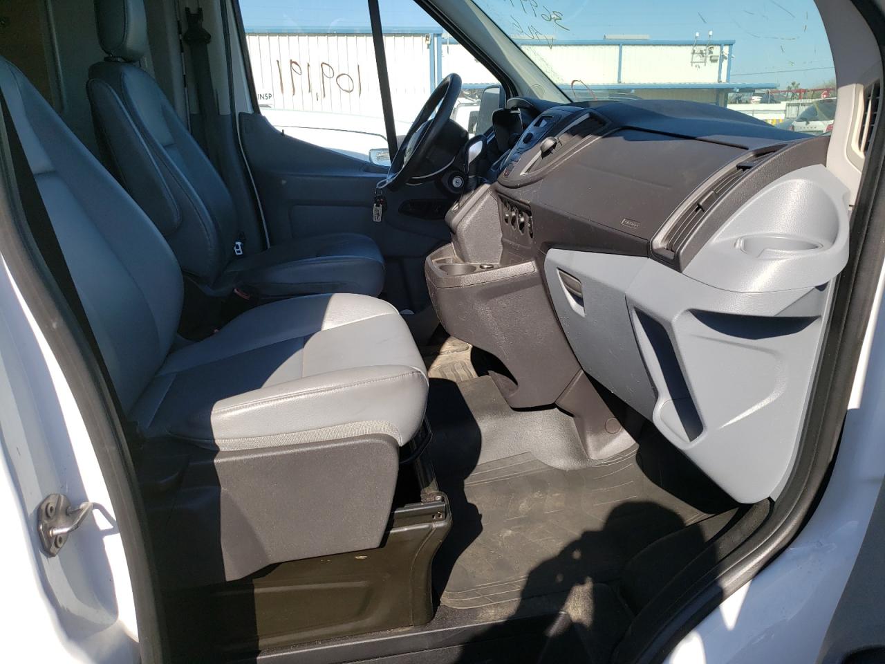 Photo 5 from auction – 2015 FORD TRANSIT T- with VIN 1FTNR1CG5FKA52098