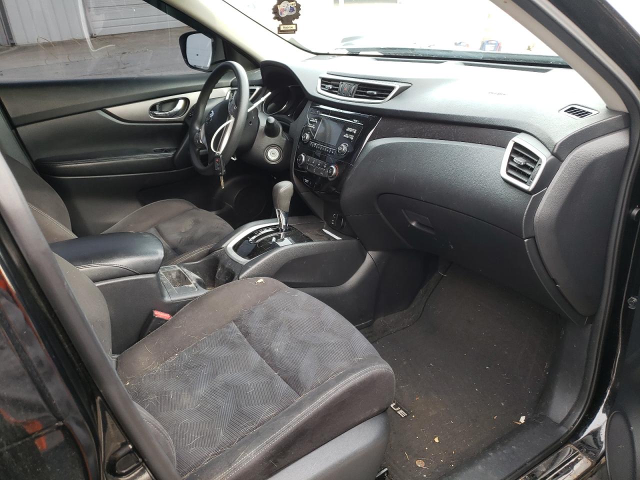 Photo 5 from auction – 2015 NISSAN ROGUE S with VIN KNMAT2MV7FP591196