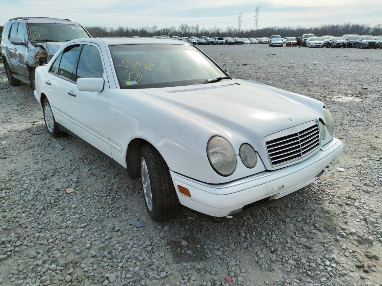 Photo 1 from auction – 1998 MERCEDES-BENZ E 320 with VIN WDBJF65FXWA477006