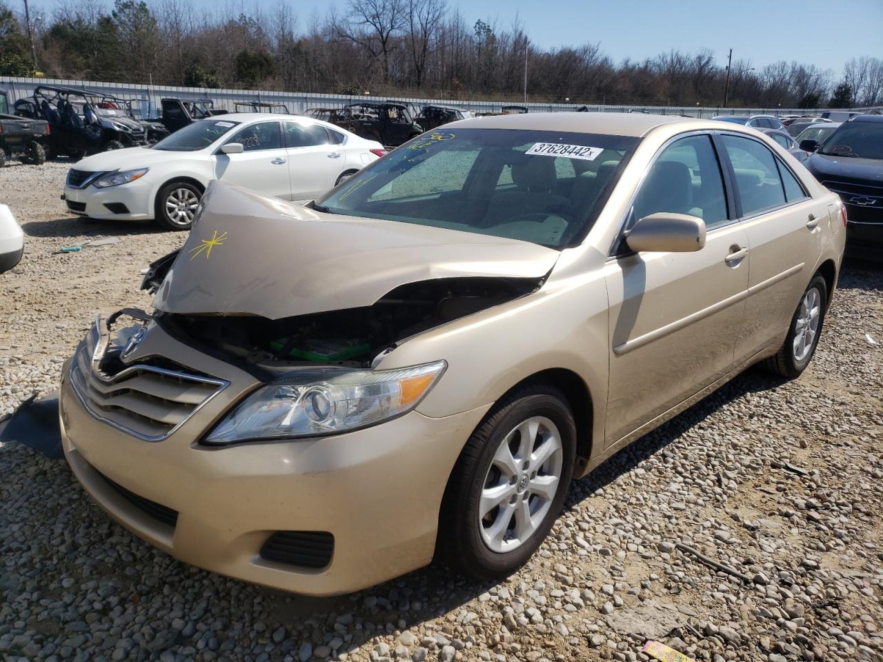 Photo 2 from auction – 2011 TOYOTA CAMRY BASE with VIN 4T1BF3EK2BU124247