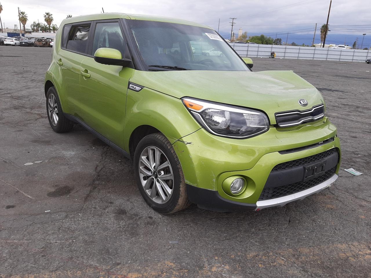 KIA SOUL + 2018 with VIN KNDJP3A5XJ7894075 - Photo from auction